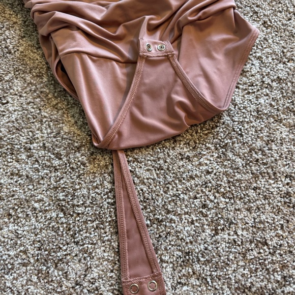 Express Bodysuit Contour Rouching Sweetheart Large Unworn Blush Nude Thong Snaps - Picture 6 of 7